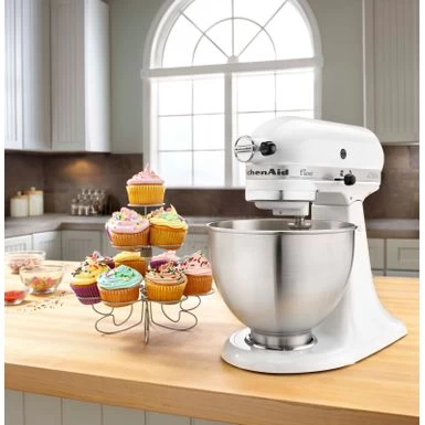 KitchenAid - Classic Series 4.5 Quart Tilt-Head Stand Mixer - K45SSWH - Blanco - Image 4