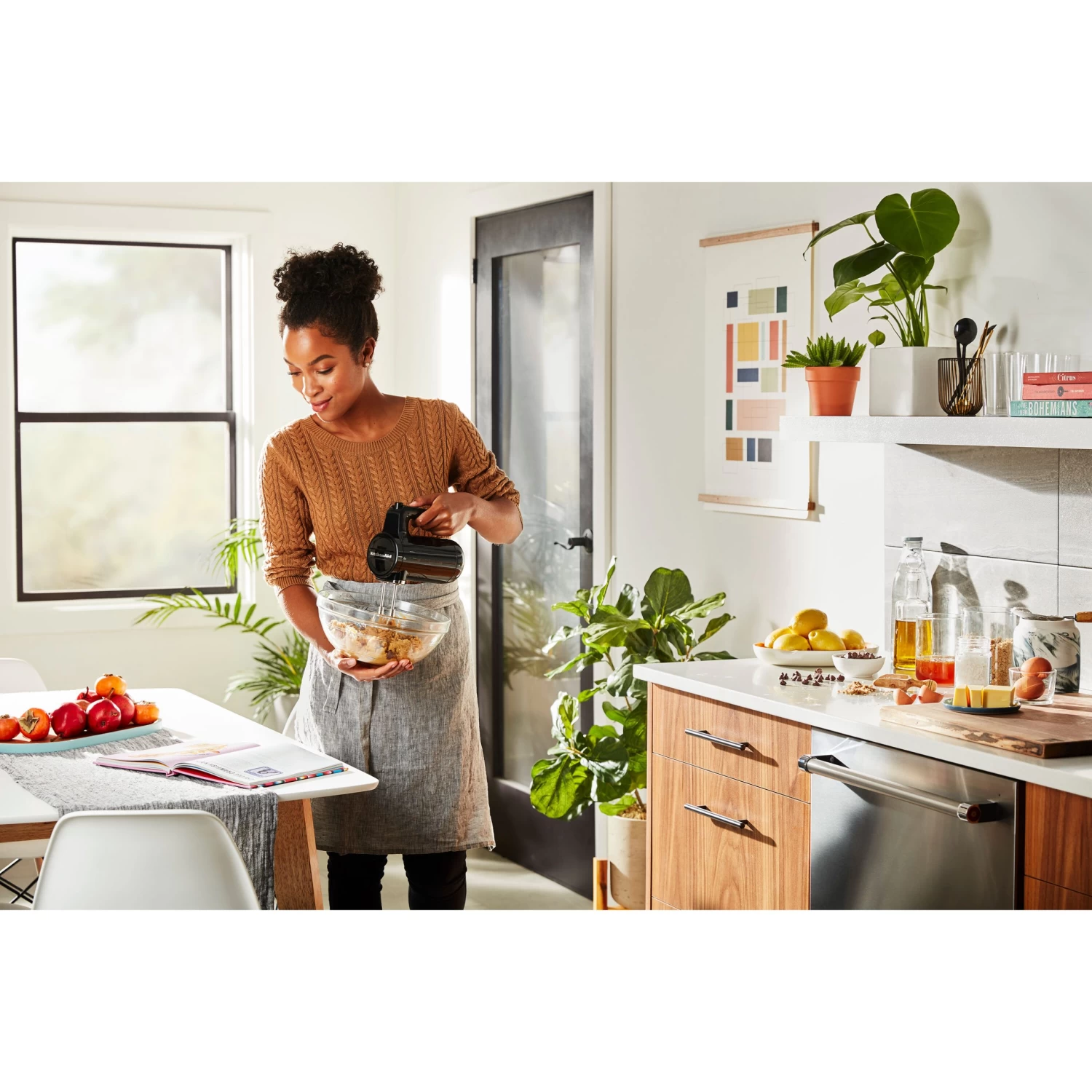 KitchenAid Cordless 7-Speed Hand Mixer With Turbo Beaters II In Onyx Black - Image 2