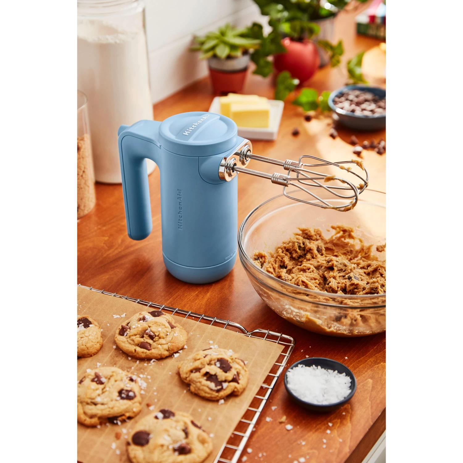 KitchenAid Cordless 7-Speed Hand Mixer With Turbo Beaters II In Blue Velvet - Image 3